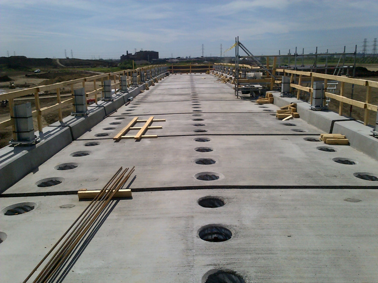 Composite precast concrete deck panels for bridge construction - Rapid-Span