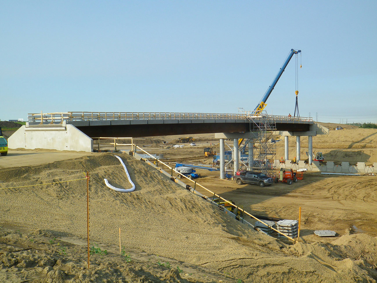 Steel structure and precast fabrication for bridge construction - Rapid-Span