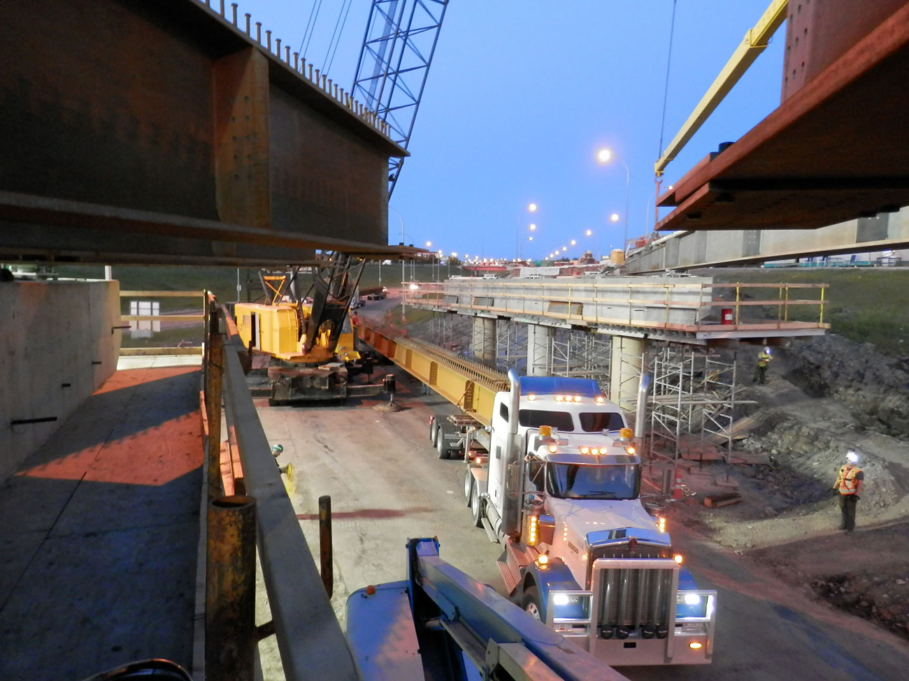 Fabrication and erection of structural steel for municipal bridge in Edmonton - Rapid-Span