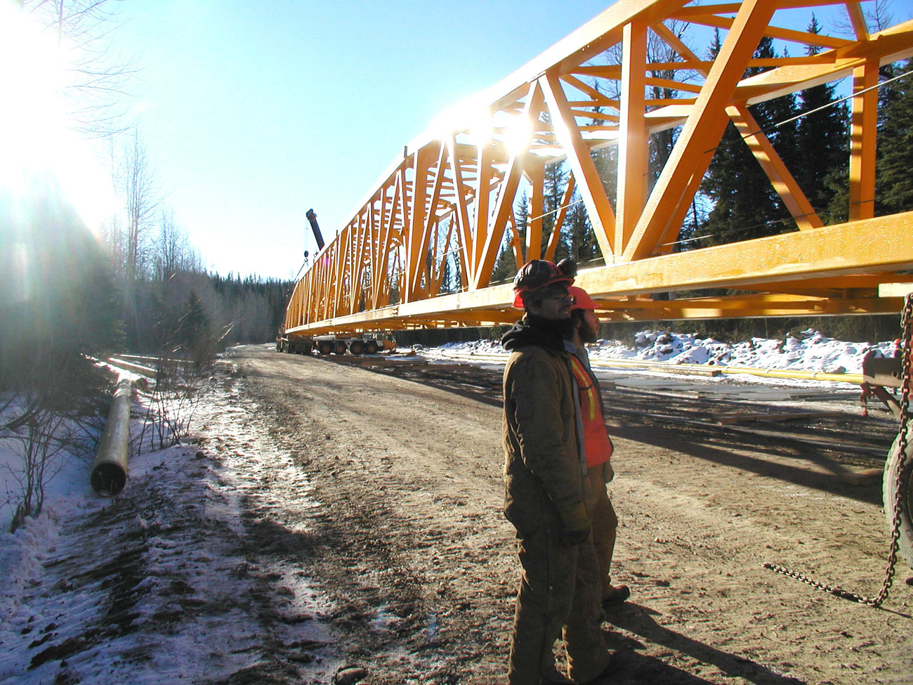 Fabricated and painted steel structure for pipeline bridge - Rapid-Span