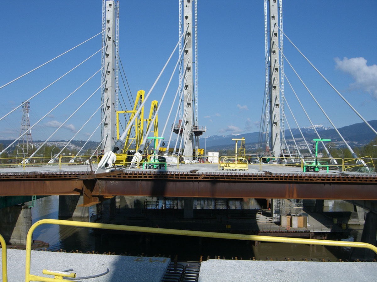 Precast concrete deck and wall panels for bridge construction - Rapid-Span