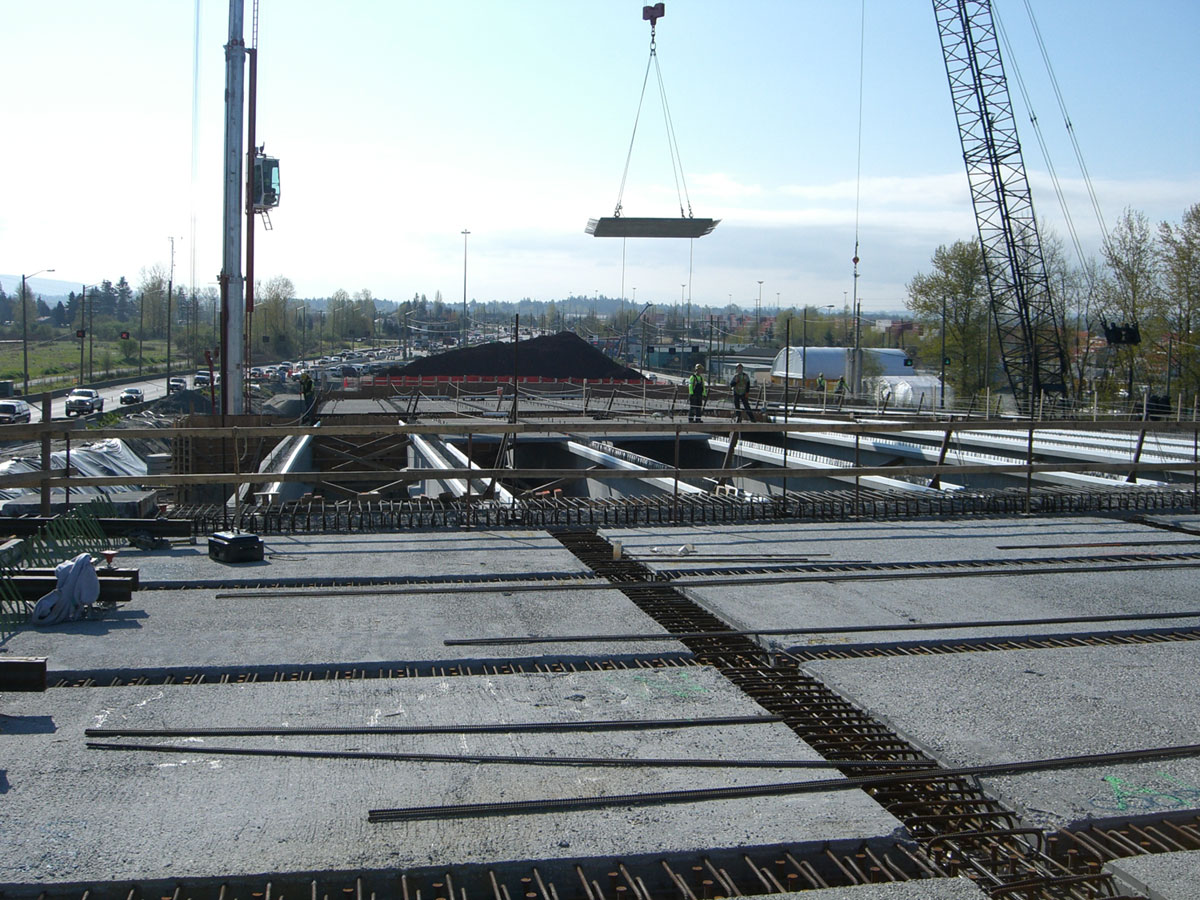 Precast concrete panels for bridge construction - Rapid-Span