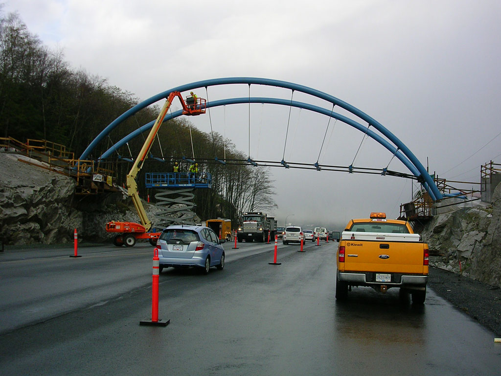 Fabrication of steel structure arch bridge and support cables - Rapid-Span